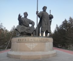 Керей и Жанибек. Астана. Фото 9 ноября 2011 г. 