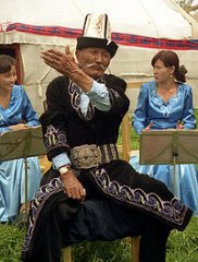 5a22035a13978_Kyrgyz_Manaschi_Karakol.jpg