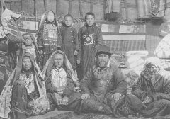 Башкирская семья. Фотография нач. XX века.