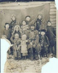 Башкирская семья. Фотография первой половины XX века.